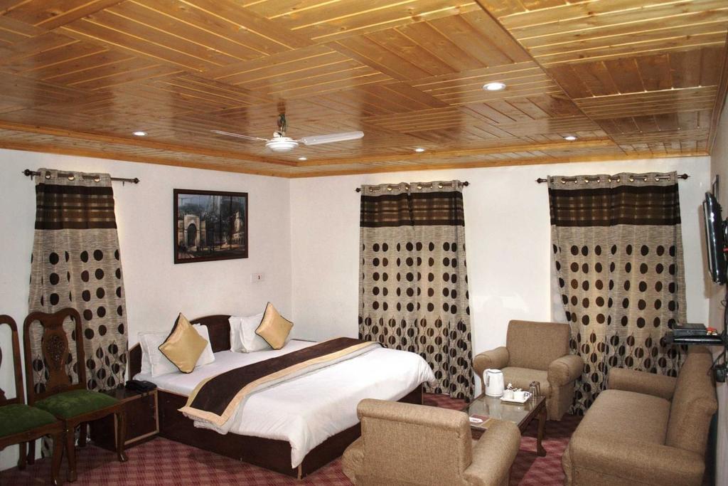 Hotel The Residency Srinagar Exterior foto