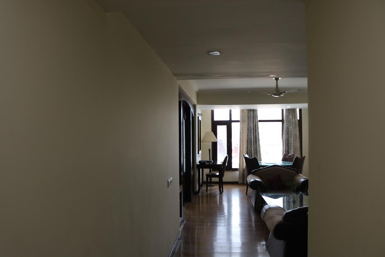 Hotel The Residency Srinagar Exterior foto
